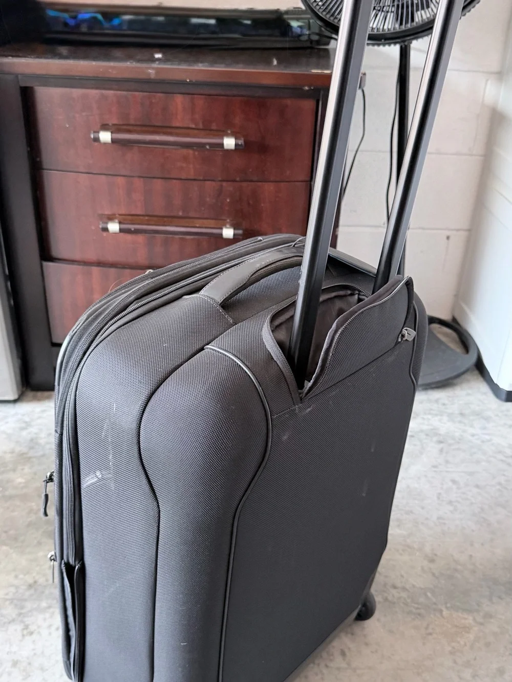 TUMI Tech Black Rolling Carry on Suitcase 23x15x10